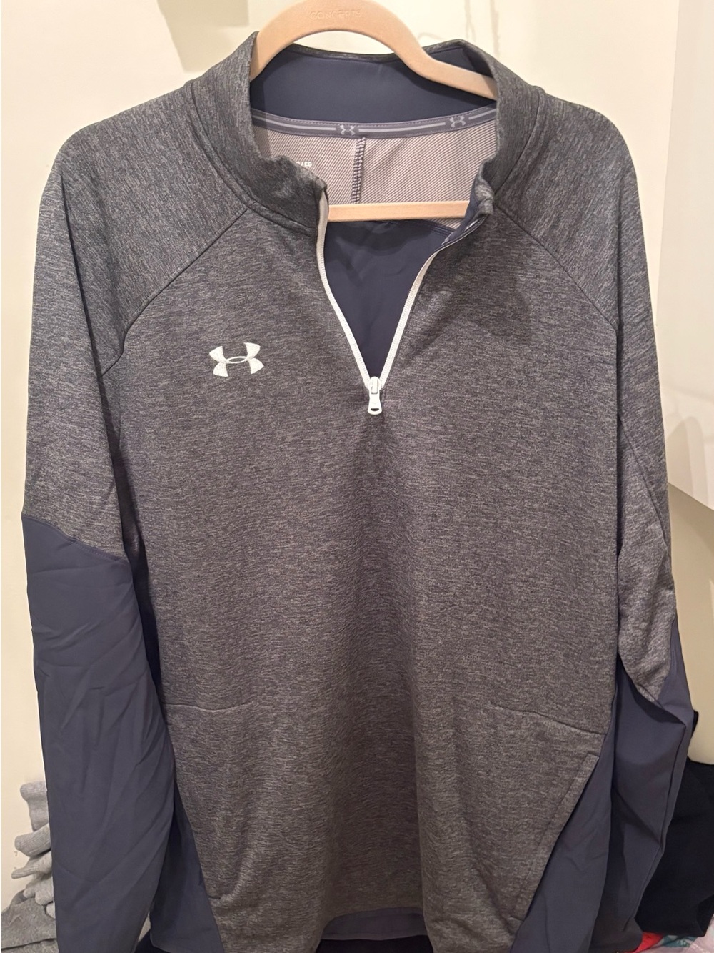 Under Armour Men's Heather Gray & Navy Quarter-Zip Performance Pullover